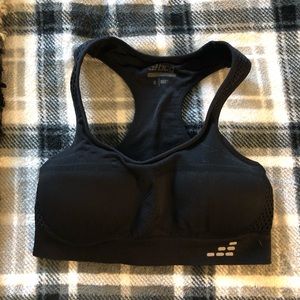 Black push up sports bra